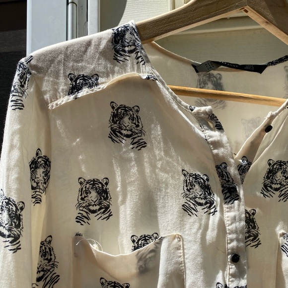 Zara tiger print blouse - Picture 2 of 7